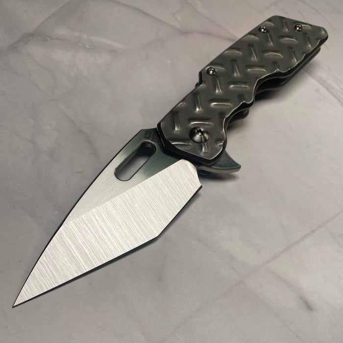 Mark 1 Med - Hissatsu Titanium Treadplate