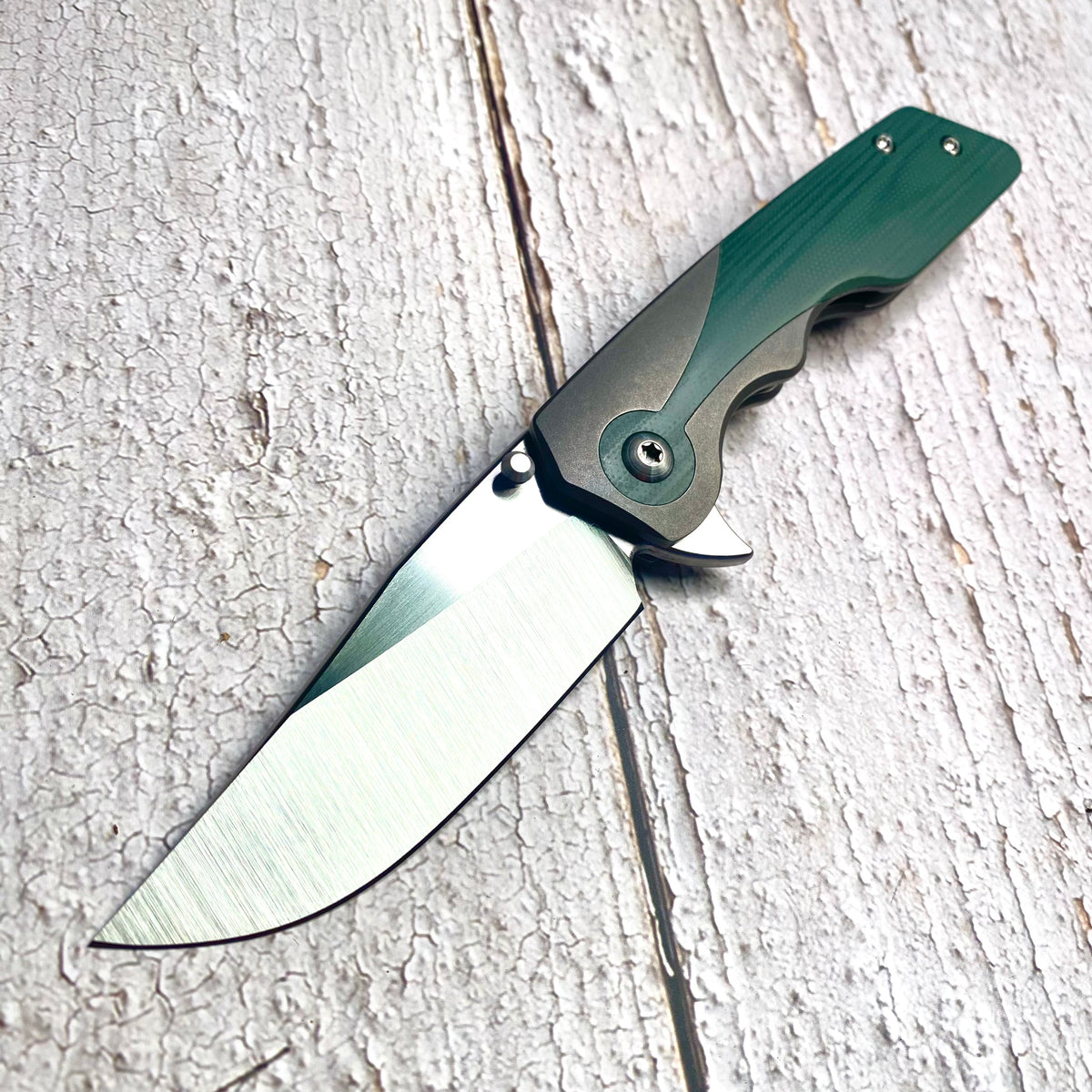 Mark 3 Medium - Emerald G10 Keyhole Inlay — Attn 2 Detail Mercantile