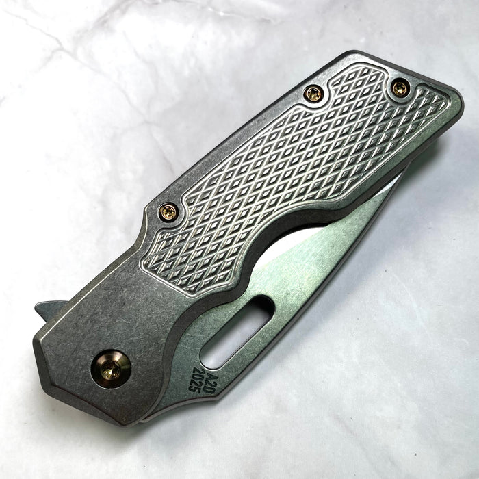 Mark 1 Medium - Contoured M-16 Grip