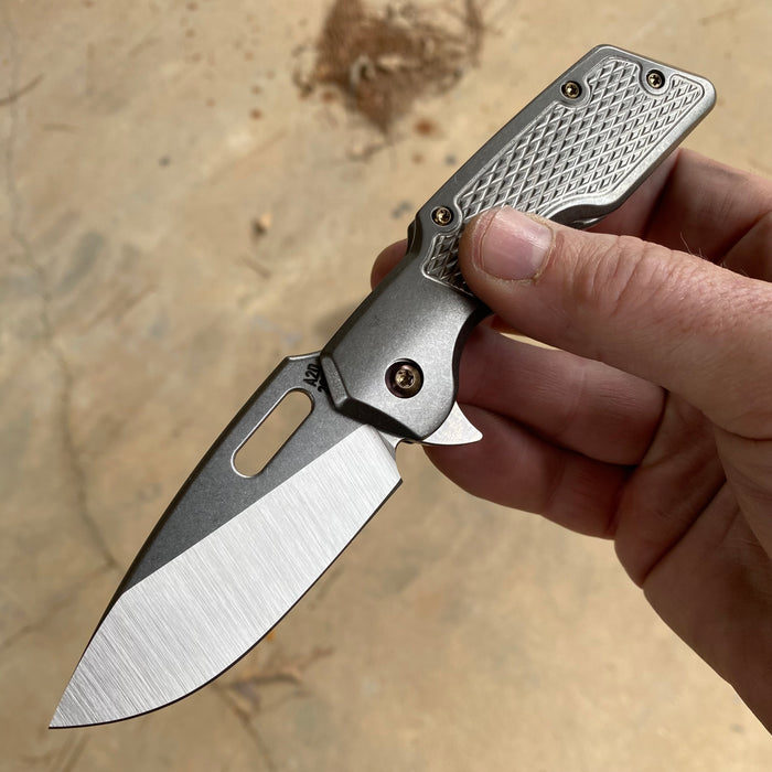 Mark 1 Medium - M16 Grip Pattern Drop Point