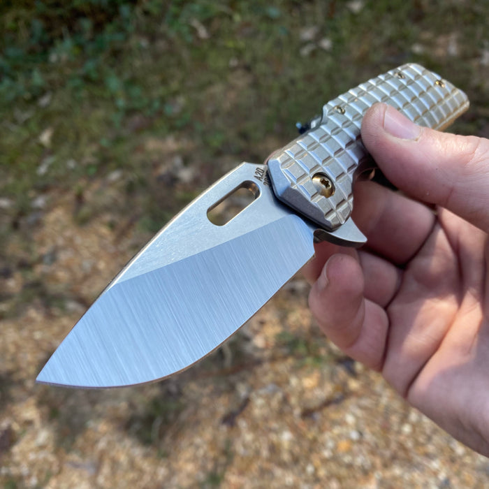 Mark 1 Medium - Pineapple Grenade Pattern Drop Point