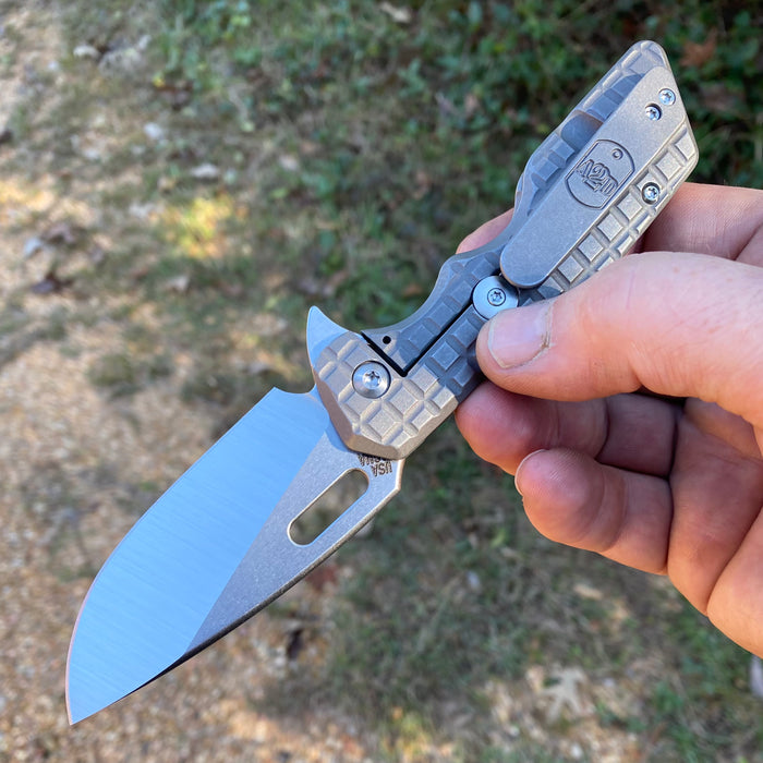Mark 1 Medium - Pineapple Grenade Pattern Drop Point