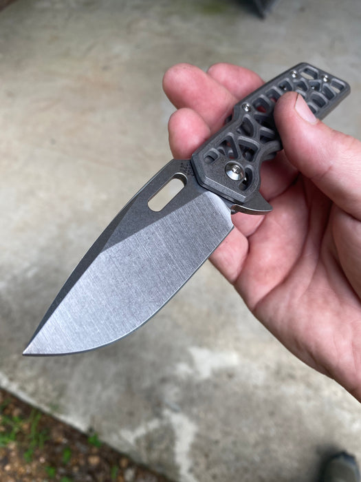 GEN4 Mark 1 Medium - Greywashed Voronoi Skelly