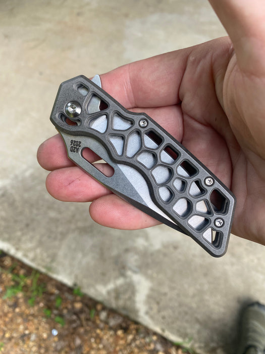 GEN4 Mark 1 Medium - Greywashed Voronoi Skelly