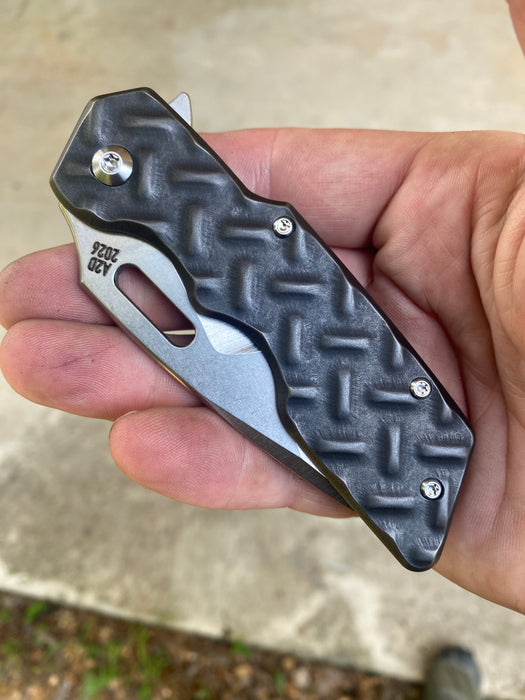 GEN4 Mark 1 Medium - Blackened Ti Treadplate - "Batwing"