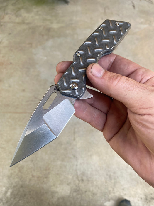 GEN4 Mark 1 Medium - Distressed Greywash Titanium Treadplate - "Batwing"