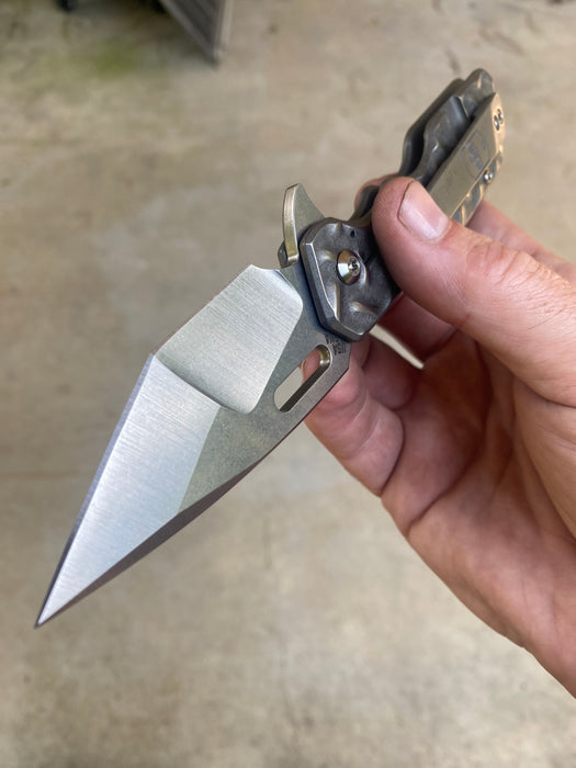 GEN4 Mark 1 Medium - Distressed Greywash Titanium Treadplate - "Batwing"