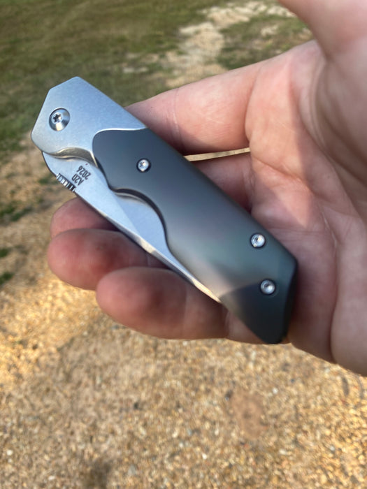 GEN4 Mark 3 Medium - Bolster Lock - Zirconium Scales
