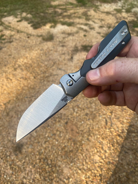 GEN4 Mark 3 Medium - Bolster Lock - Zirconium Scales