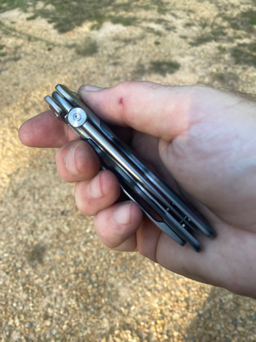 GEN4 Mark 3 Medium - Bolster Lock - Zirconium Scales