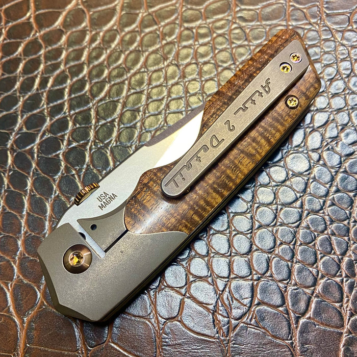 GEN4 Mark 3 Medium - Bolster Lock - Polished Koa Scales