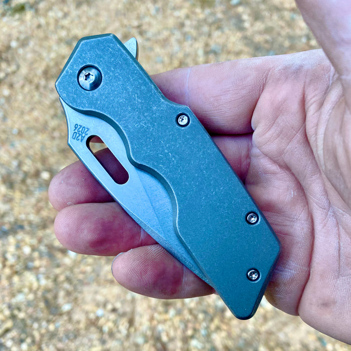 GEN4 Mark 1 Medium - Slim, Contoured Plain Jane - Drop Point